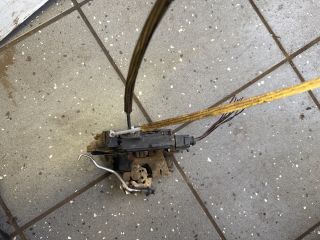 bontott AUDI A6 C5 Jobb hátsó Ajtózár