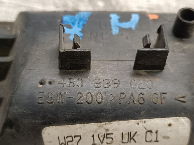 bontott AUDI A6 C5 Jobb hátsó Belső Kilincs