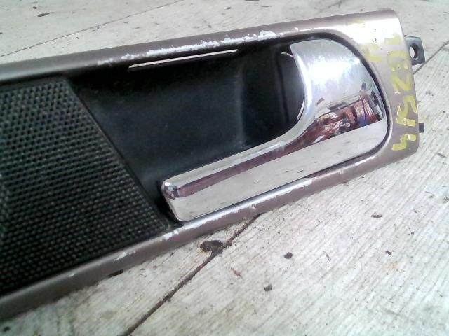 bontott AUDI A6 C5 Jobb hátsó Belső Kilincs