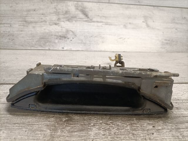 bontott AUDI A6 C5 Jobb hátsó Külső Kilincs