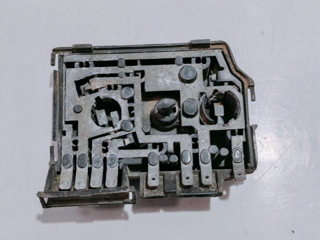 bontott AUDI A6 C5 Jobb Hátsó Lámpa Foglalat