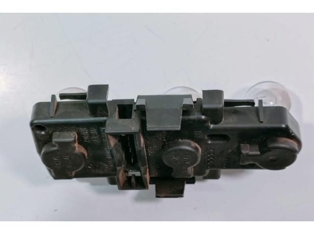 bontott AUDI A6 C5 Jobb Hátsó Lámpa Foglalat