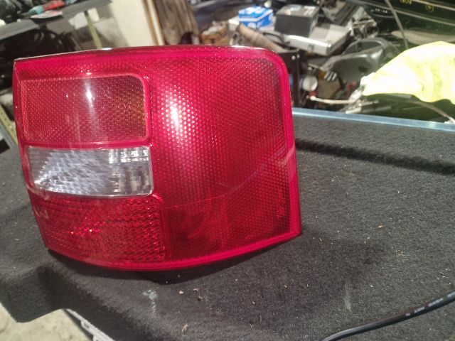 bontott AUDI A6 C5 Jobb Hátsó Lámpa
