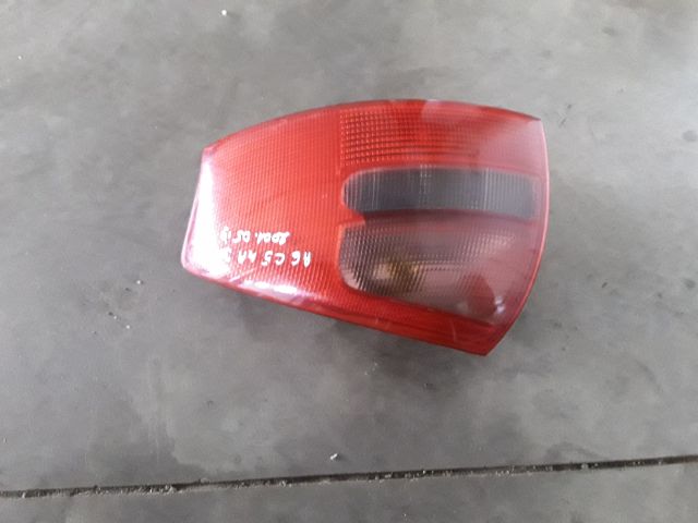 bontott AUDI A6 C5 Jobb Hátsó Lámpa