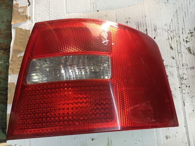 bontott AUDI A6 C5 Jobb Hátsó Lámpa