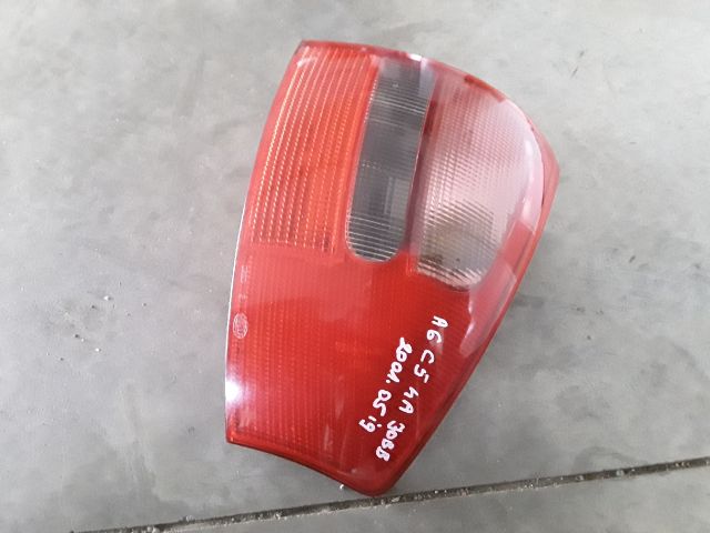 bontott AUDI A6 C5 Jobb Hátsó Lámpa
