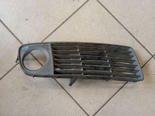 bontott AUDI A6 C5 Jobb Ködlámpa Rács