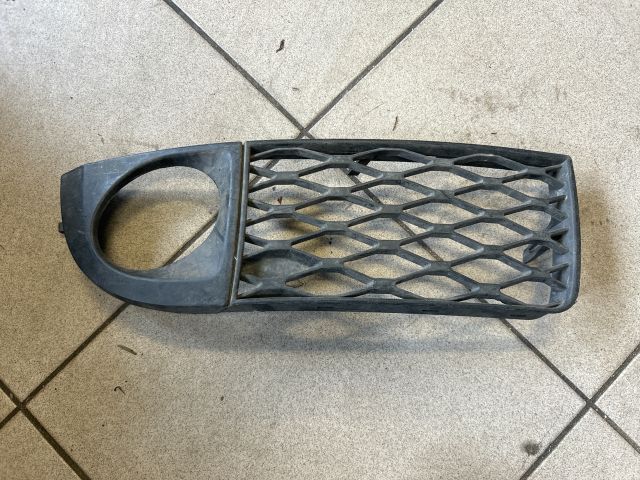 bontott AUDI A6 C5 Jobb Ködlámpa Rács