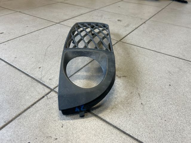 bontott AUDI A6 C5 Jobb Ködlámpa Rács