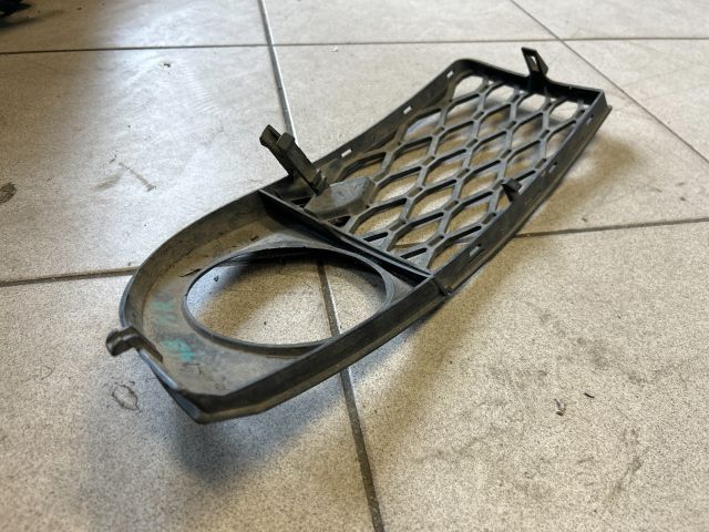 bontott AUDI A6 C5 Jobb Ködlámpa Rács