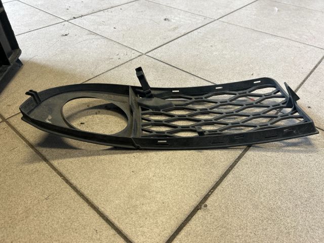 bontott AUDI A6 C5 Jobb Ködlámpa Rács