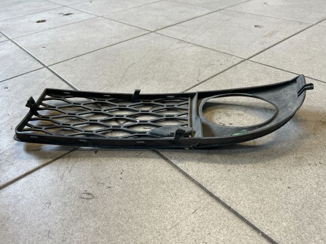 bontott AUDI A6 C5 Jobb Ködlámpa Rács