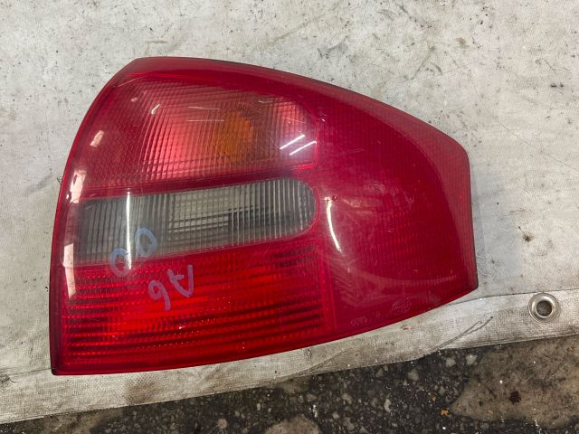bontott AUDI A6 C5 Jobb Külső Hátsó Lámpa