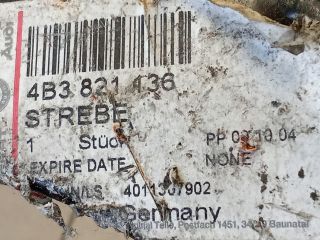 bontott AUDI A6 C5 Jobb Sárvédő Oldaltartó