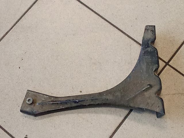 bontott AUDI A6 C5 Jobb Sárvédő Oldaltartó