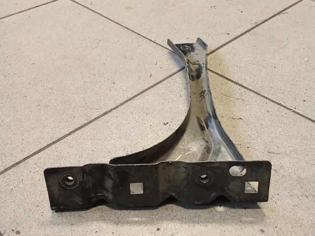 bontott AUDI A6 C5 Jobb Sárvédő Oldaltartó