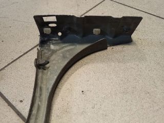 bontott AUDI A6 C5 Jobb Sárvédő Oldaltartó