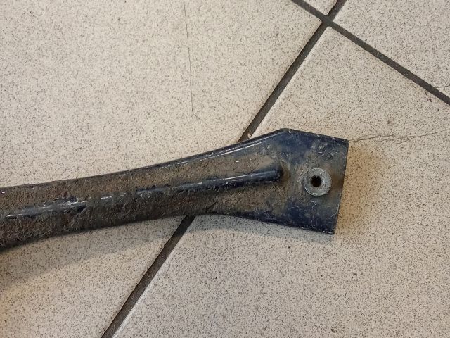 bontott AUDI A6 C5 Jobb Sárvédő Oldaltartó