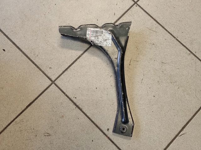 bontott AUDI A6 C5 Jobb Sárvédő Oldaltartó