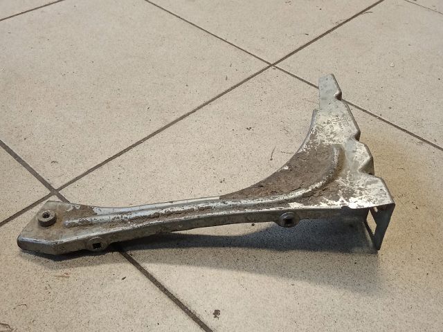 bontott AUDI A6 C5 Jobb Sárvédő Oldaltartó