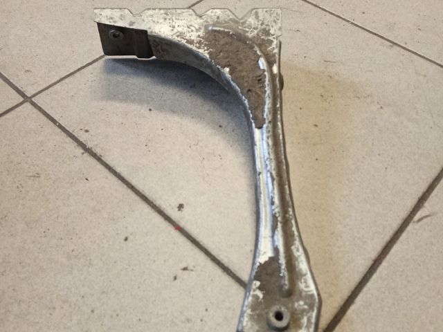 bontott AUDI A6 C5 Jobb Sárvédő Oldaltartó