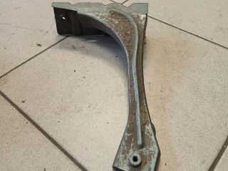 bontott AUDI A6 C5 Jobb Sárvédő Oldaltartó