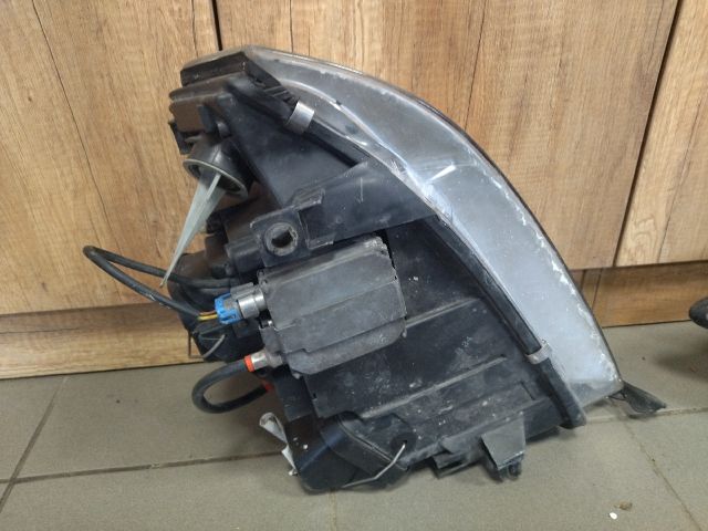 bontott AUDI A6 C5 Jobb Xenon Fényszóró