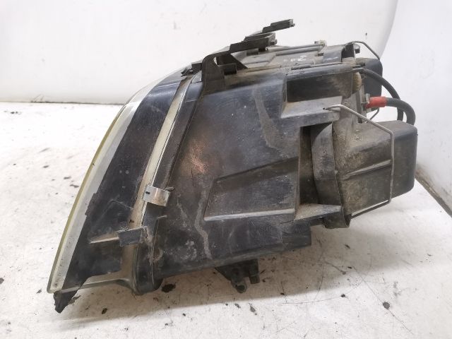 bontott AUDI A6 C5 Jobb Xenon Fényszóró
