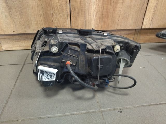 bontott AUDI A6 C5 Jobb Xenon Fényszóró