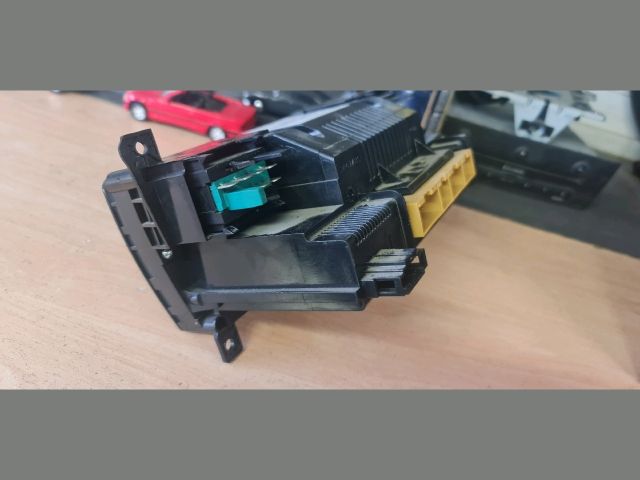 bontott AUDI A6 C5 Klíma Kapcsoló