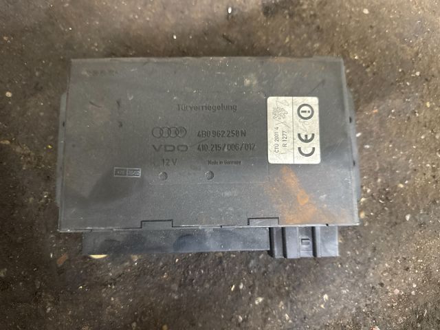 bontott AUDI A6 C5 Komfort Elektronika