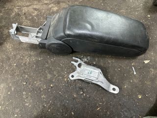 bontott AUDI A6 C5 Könyöklő