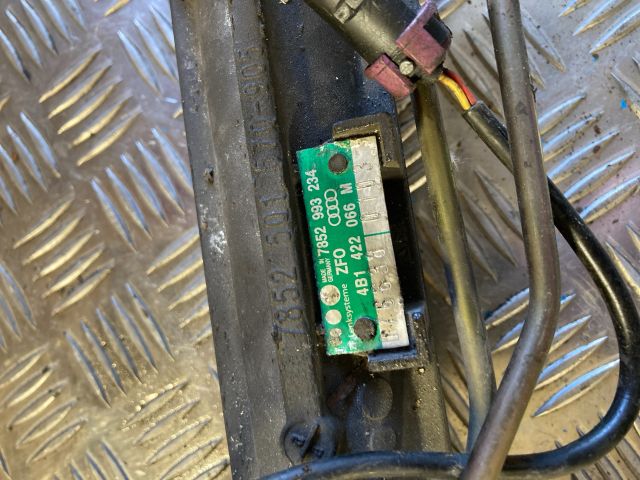 bontott AUDI A6 C5 Kormánymű Szervós