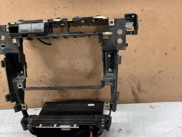 bontott AUDI A6 C5 Középkonzol Keret