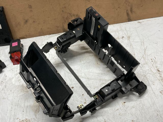 bontott AUDI A6 C5 Középkonzol Keret