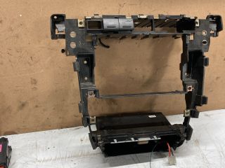 bontott AUDI A6 C5 Középkonzol Keret