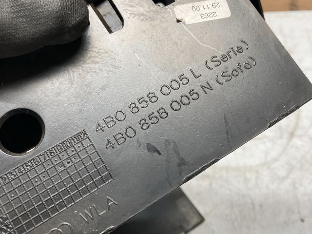 bontott AUDI A6 C5 Középkonzol Keret