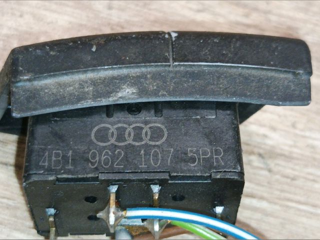 bontott AUDI A6 C5 Központizár Kapcsoló