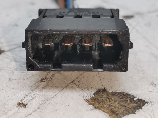 bontott AUDI A6 C5 Központizár Kapcsoló