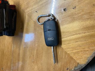 bontott AUDI A6 C5 Kulcs