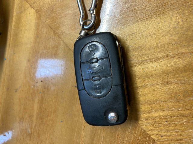 bontott AUDI A6 C5 Kulcs