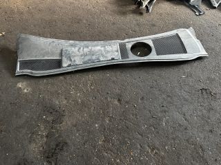 bontott AUDI A6 C5 Levélrács