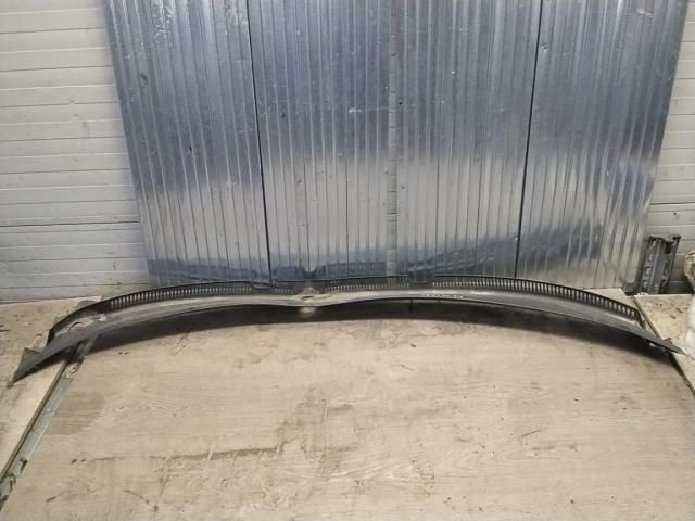 bontott AUDI A6 C5 Levélrács