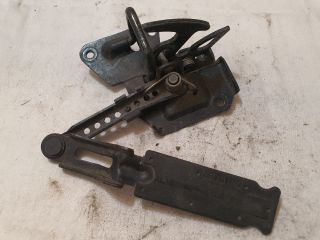 bontott AUDI A6 C5 Motorháztető Biztonsági Kampó