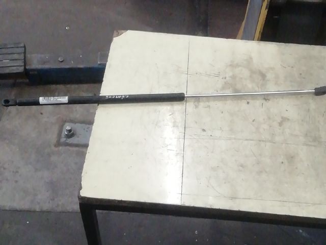 bontott AUDI A6 C5 Motorháztető Kitámasztó Rúd