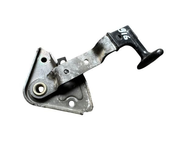 bontott AUDI A6 C5 Motorháztető Nyitó Kar / Gomb