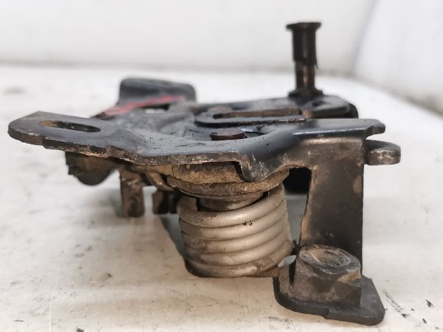 bontott AUDI A6 C5 Motorháztető Zárszerkezet