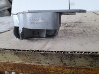 bontott AUDI A6 C5 Műszerfal Tartó Vas