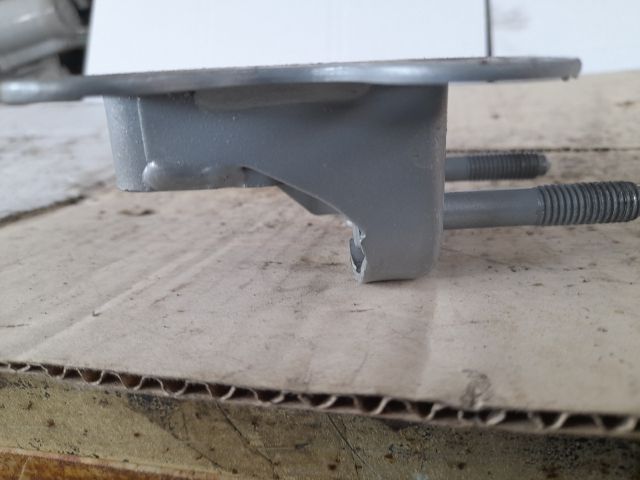 bontott AUDI A6 C5 Műszerfal Tartó Vas