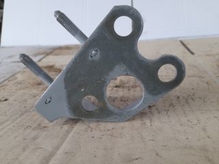 bontott AUDI A6 C5 Műszerfal Tartó Vas